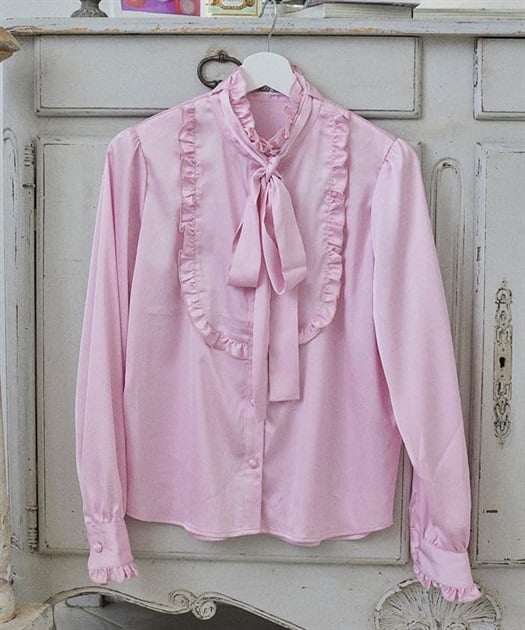Blusa Satinada Kawaii con Volantes y Lazo Desmontable | Japanese Retro